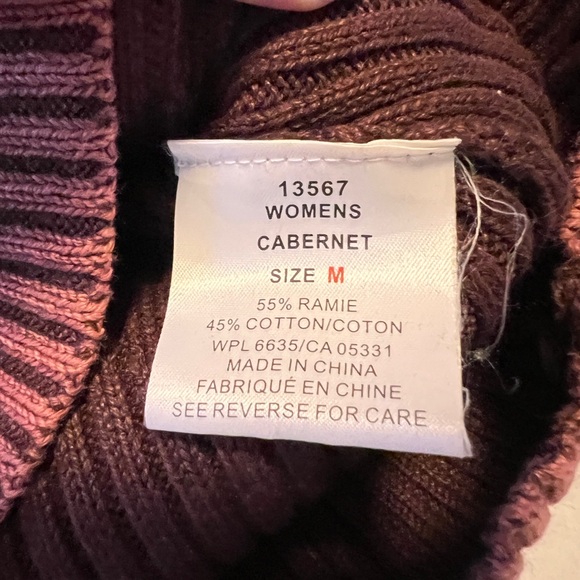 Woolrich women's weathered cabernet ribbed knit button-up cardigan - Picture 4 of 8